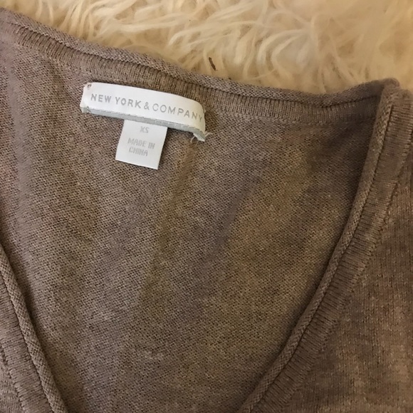 New York and company sweaters - Picture 2 of 3